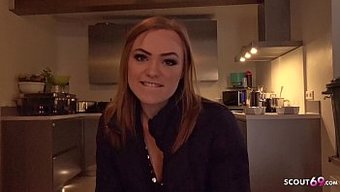 Genç Kızıl Saçlı Alice, Ilk Porno Seçmesini Ve Yüz Istismarını Tartışıyor