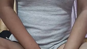 Asyalı Teyzenin Dar Amcığı Ev Yapımı Cowgirl Ve Arkadan