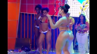 Kelly Scarlett'In The Ruck Ile Vahşi Yurt Macerası