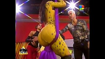 Bellen Lavallen'In Vücut Boyasıyla Sanatsal Keşfi