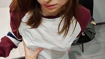 Genç Milf Ile Yoğun Mutfak Buluşması