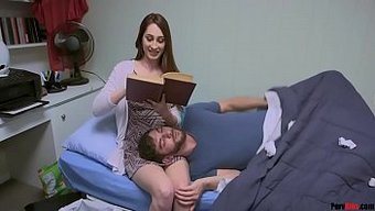 Nina Skye'In Yasak Üvey Kardeşi, Yüksek Çözünürlükte Bir Araya Geliyor