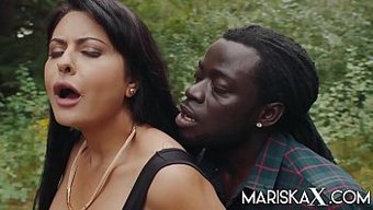 Mariska'Nın Kocası Siyah Bir Saçmalık Buluşması Kuruyor