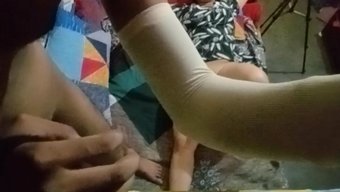 Gerçek Hint Ev Kadını Derin Oral Ve Vajinal Penetrasyondan Zevk Alıyor