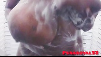 Büyük Memeli Ev Yapımı Esmer Banyoda Sikiliyor