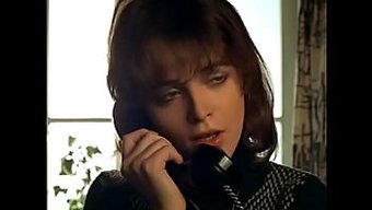 Hardcore Seks Ve Oral Becerileri Olan Lezbiyen Üçlü