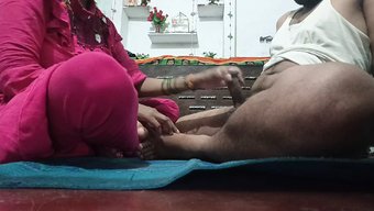 Olgun Hintli Çift, Perili Evde Sert Seks Keşfediyor