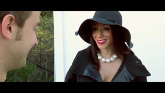 Esmer Güzellik Ev Yapımı Videoda Ilk Anal Zevki Yaşıyor