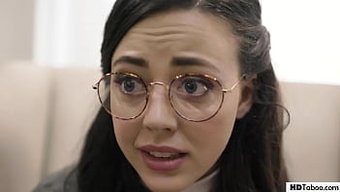 Whitney Wright'In Küçük Göğüsleri Ve Seksi Poposu Sosyal Hizmet Uzmanını Depresyondan Kurtarıyor