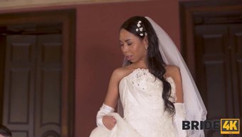 Çoraplı Çek Gelinin Riskli Kaçamağı