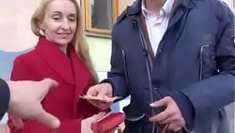 Seks Için Değişim: Para Konuşmaları