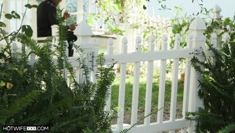 Brittany Andrews Derin Boğaz Ve Anal Deneyiminin Tadını Çıkarıyor