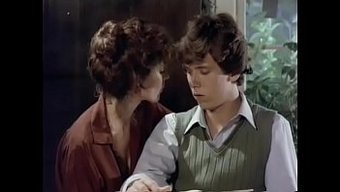 Milf Eğitmeni, Duygusal Teknikler Konusunda Eğitim Veriyor