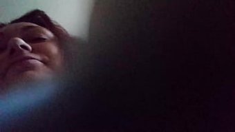 Amanda'Nın Büyük Göğüsleri Ve Poposu Anal Eğitimde Geriliyor