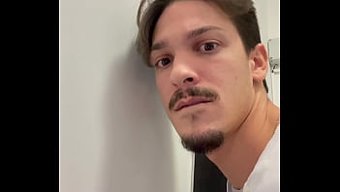 Arkadaşım Ve Onun Kız Arkadaşına Şahit Oldum Ve Katılmaya Karar Verdim