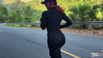 Bir Kız Sabah Koşusunda Yabancı Bir Adamla Tanıştı Ve Güzelce Siktirildi - Tam Versiyon