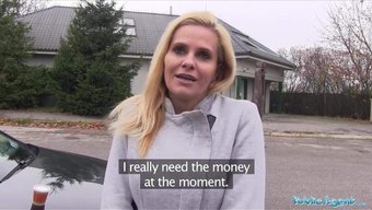 Olgun Siyah Kadın Istihdam Fırsatı Için Oral Ve Anal Seks Yapıyor