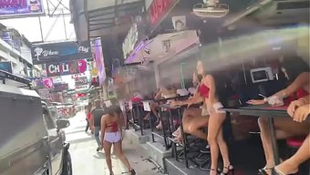 Saat 15:30'Da Soi Vi'Da Deli Dolu Bir Oyun Zamanı.