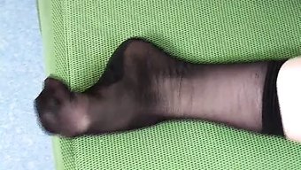 Fransız Genç Kız, Şaplak Ve Aşağılama Için Geri Dönüyor