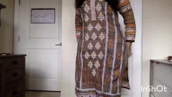 Egzotik Güzellik Varlıklarını Ve Duygusallığını Ortaya Çıkarıyor