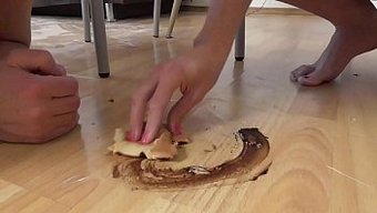 Baskın Bir Femdom Olan Prenses Lynna, Itaatkar Kölelerini Domine Ediyor Ve Aşağılıyor