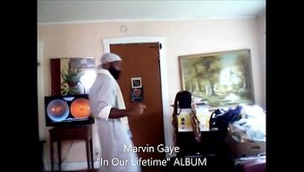 Dayon33$I))) Çikolata Kalınlığında Bir Penisle Tutkulu Bir Saatte Kendini Şımartıyor