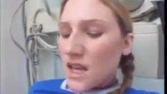 Hemşirelik Yapan Anne Doktorundan Istediğini Alıyor