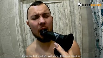 Rus Karısı Büyük Siyah Oyuncakla Aşağılanmaya Ve Orgazma Boyun Eğiyor