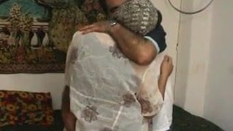 Amatör Türk Güzel Şişman Kadınlar Kahyanin Karisi Tek Başına Sahnede