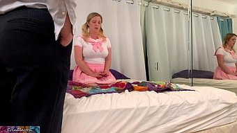 Meraklı Genç, Yasak Bir Karşılaşmada Sıkı Üvey Babasıyla Anal Zevki Keşfediyor