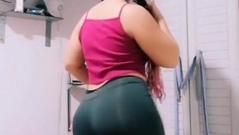 Siyah Culona Mayo, Öpüşme Ve Anal Seksle Sıcak Bir Orgide