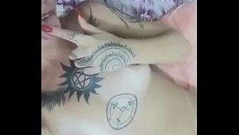 Ashley Inked'In Islak Ve Vahşi Solo Gösterisi - Dövmeli Güzelin Kendini Tatmin Etme Seansı