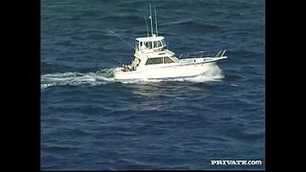 Kathy Kash Ve Arkadaşları Retro Porno Videosunda Anal Seks Yapıyorlar