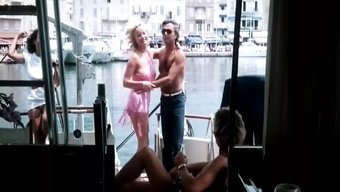St. Tropez'Deki Çiftlerin Yer Aldığı 1981 Tarihli Vintage Fransız Videosu
