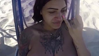 Nudist Plajında En Iyi Deneyim Özgürlüğünü Yaşayın