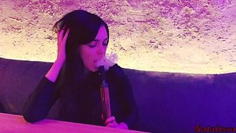 Natalissa'Nın Vahşi Kulüp Tuvalet Karşılaşması: Sert Ve Ağız Kaçamağı