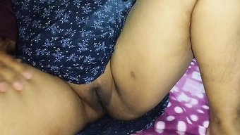 Büyük Meme Uçlu Deshi Milf Büyük Siyah Yarrağın Tadını Çıkarıyor