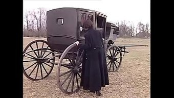 Güzel Avrupalı Esmer Arabada Pislik Içinde Inliyor