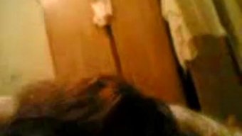 Arap Güzeli Sansasyonel Bir Web Kamerası Performansı Sunuyor