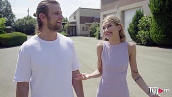 Muhteşem Fahişeler Tiffany Tatum Ve Cherry Kiss Ile Lake Balaton'Da Duygusal Üçlü