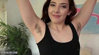 Ember Stone'Un Kıllı Amını Ovuşturarak Kendini Zevke Getirmesini Izleyin