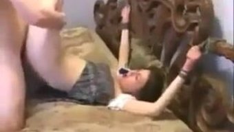 Amatör Bağlama Videosu: See-Through Kıyafet Beklenmedik Reaksiyonlara Yol Açıyor