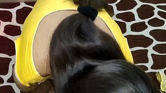 Hint Üvey Kız Kardeşi, Üvey Kardeşi Tarafından Cowgirl Pozisyonunda Beceriliyor