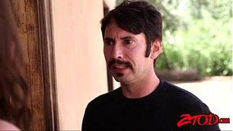 Baştan Çıkarıcı Olgun Kadın Evliyken Başka Erkekle Ilişkiye Giriyor