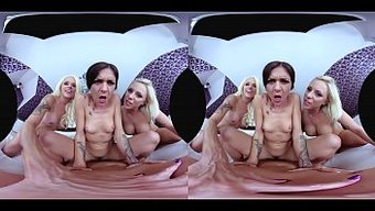 Doğal Göğüslü Alman Üçlü Ve Pov Cowgirl