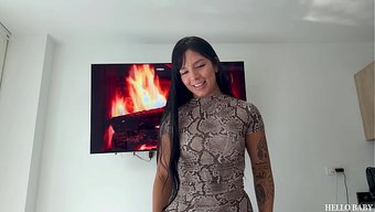 Daniela Eve Döndüğünde Götüne Hoş Bir Sürpriz Getiriyor.