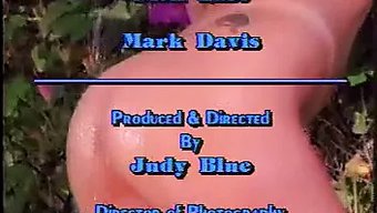 Vintage Zevki: Leena'Nın Üçlüde Erotik Macerası