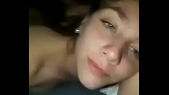 Güzel Mona, 4 Inç Çözünürlükte Porno Video Çekerken Seks Yapıyor.