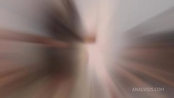 Büyük Siyah Yarrağı Ve Yüksek Topuklu Ayakkabılarıyla Vahşi Anal Ve Büyük Göğüsler Partisi