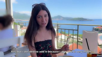 Ajans Sokakta Bir Kızla Tanıştı Ve Onu Dışarıda Sertçe Becerdi.